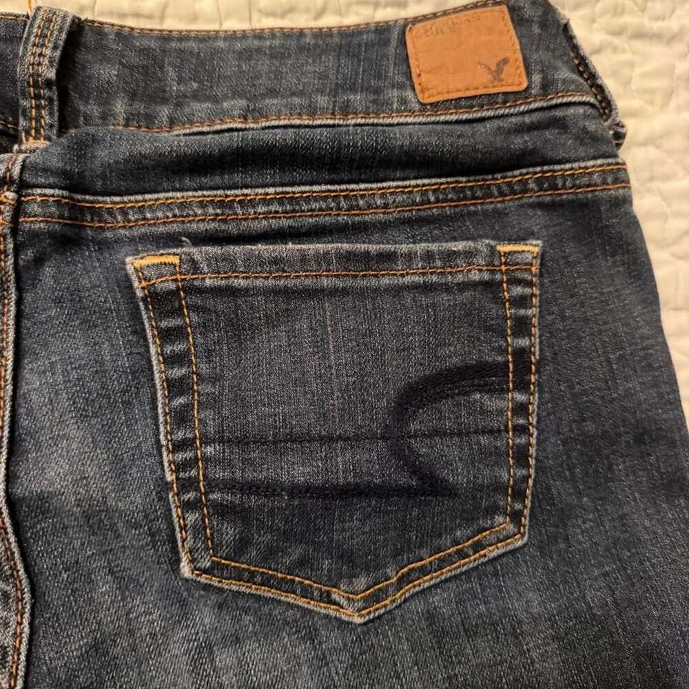 American Eagle Artist Jeans Size 8 Dark Wash Stretch Denim